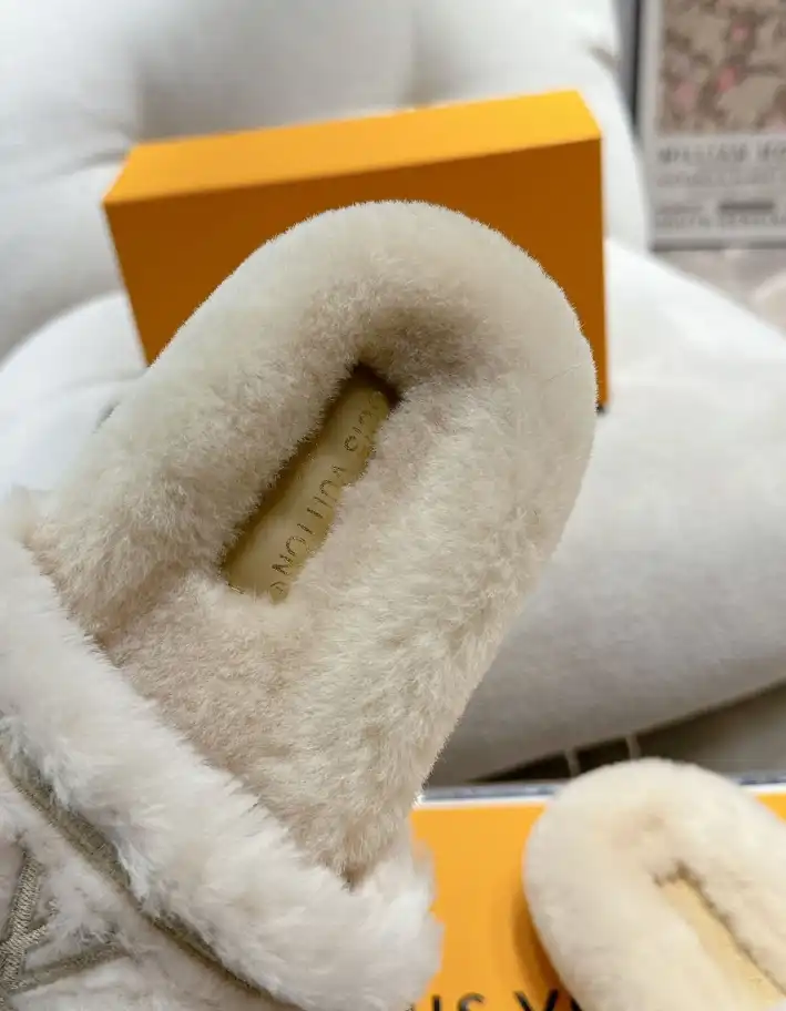 hype LV Slippers