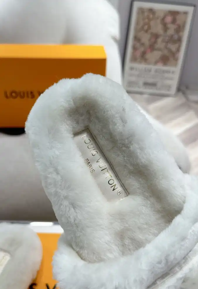 hype LV Slippers