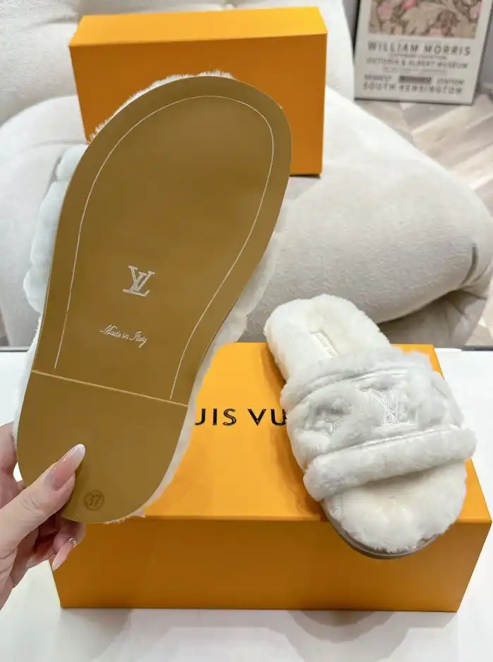 hype LV Slippers