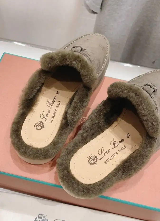 hype Other Slippers