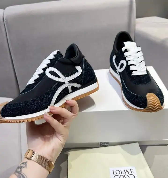 hype Loewe Sneakers