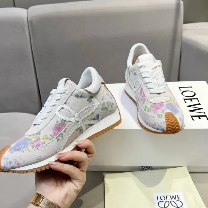 hype Loewe Sneakers