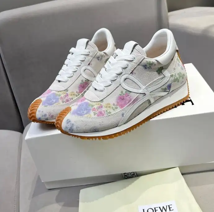 hype Loewe Sneakers