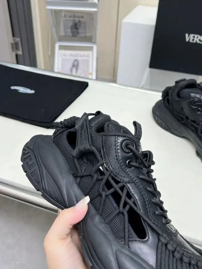 hype Givenchy Sneakers