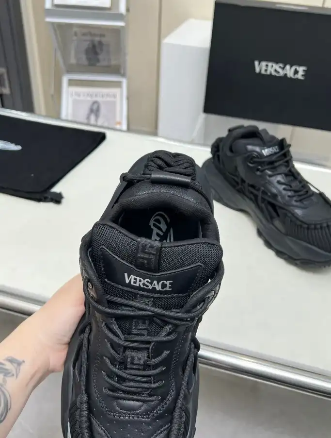 hype Givenchy Sneakers