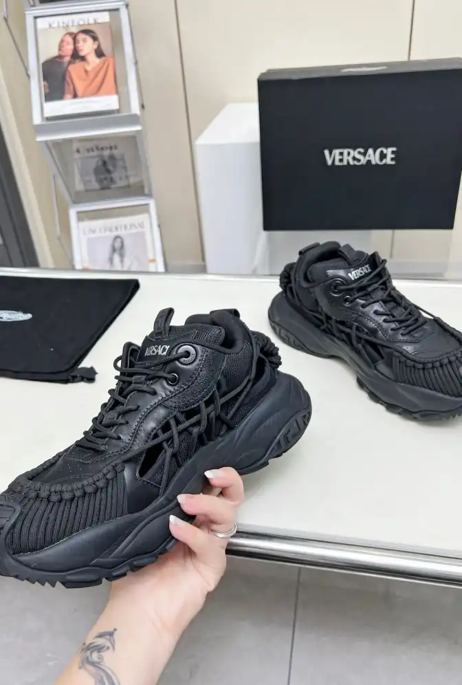 hype Givenchy Sneakers