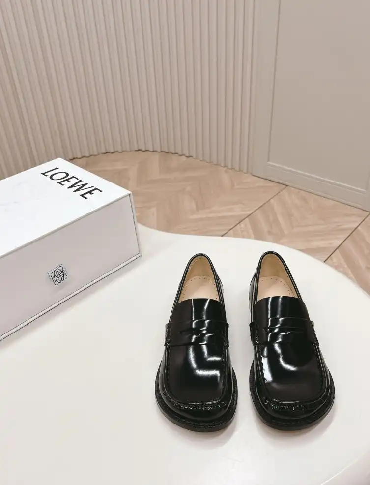 hype Loewe Leather Shoes