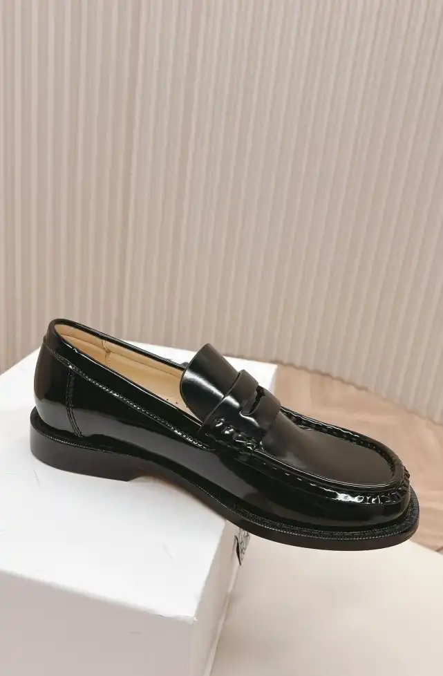 hype Loewe Leather Shoes