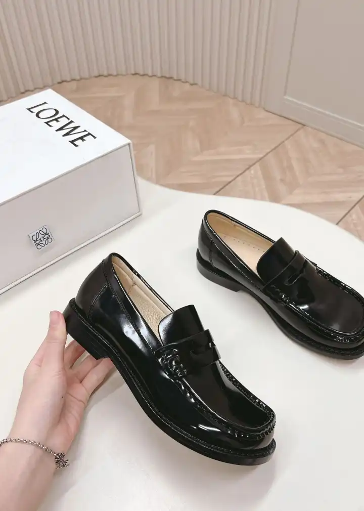 hype Loewe Leather Shoes