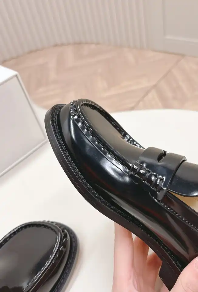 hype Loewe Leather Shoes