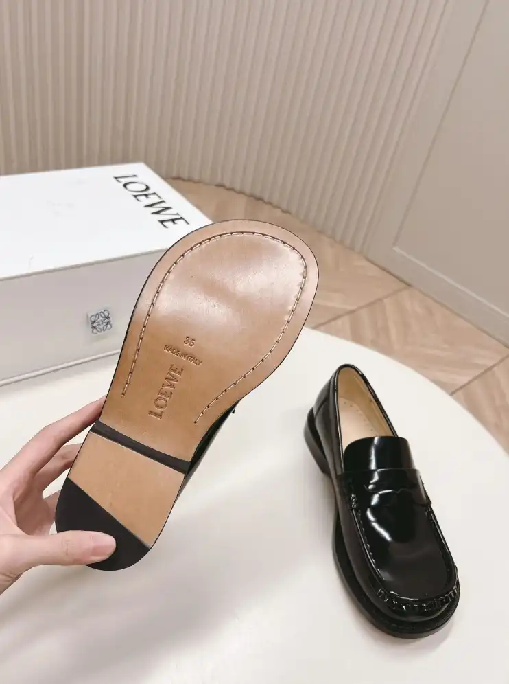 hype Loewe Leather Shoes