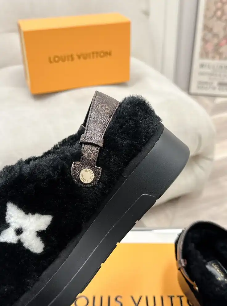 hype LV Slippers