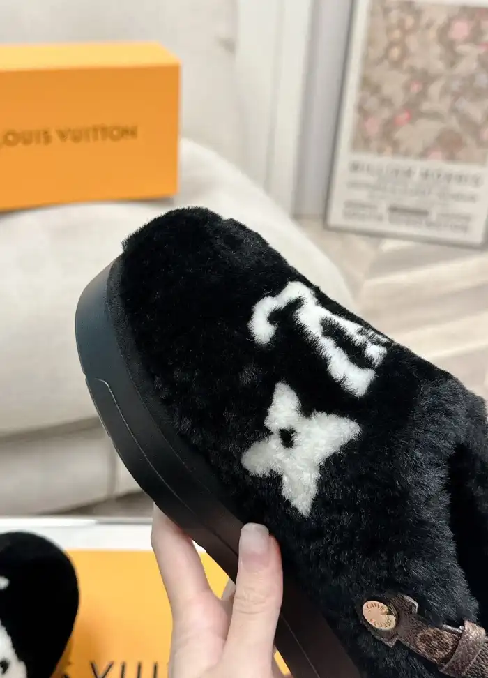 hype LV Slippers