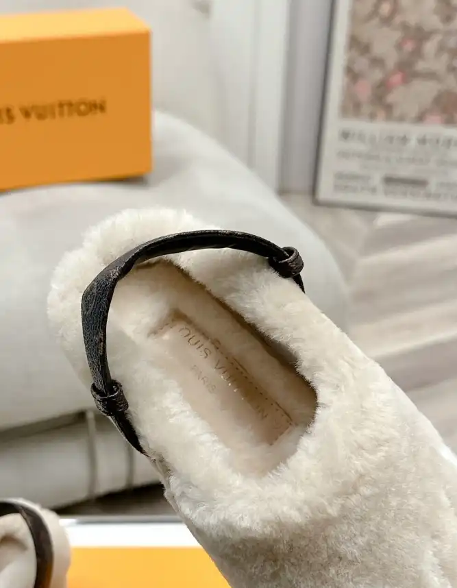 hype LV Slippers