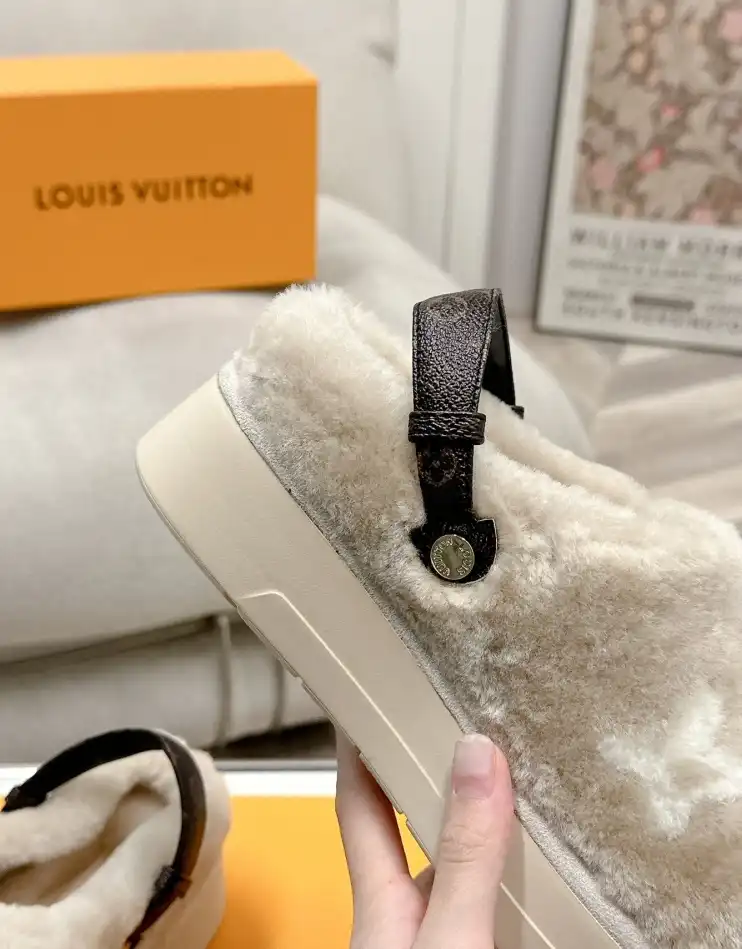 hype LV Slippers