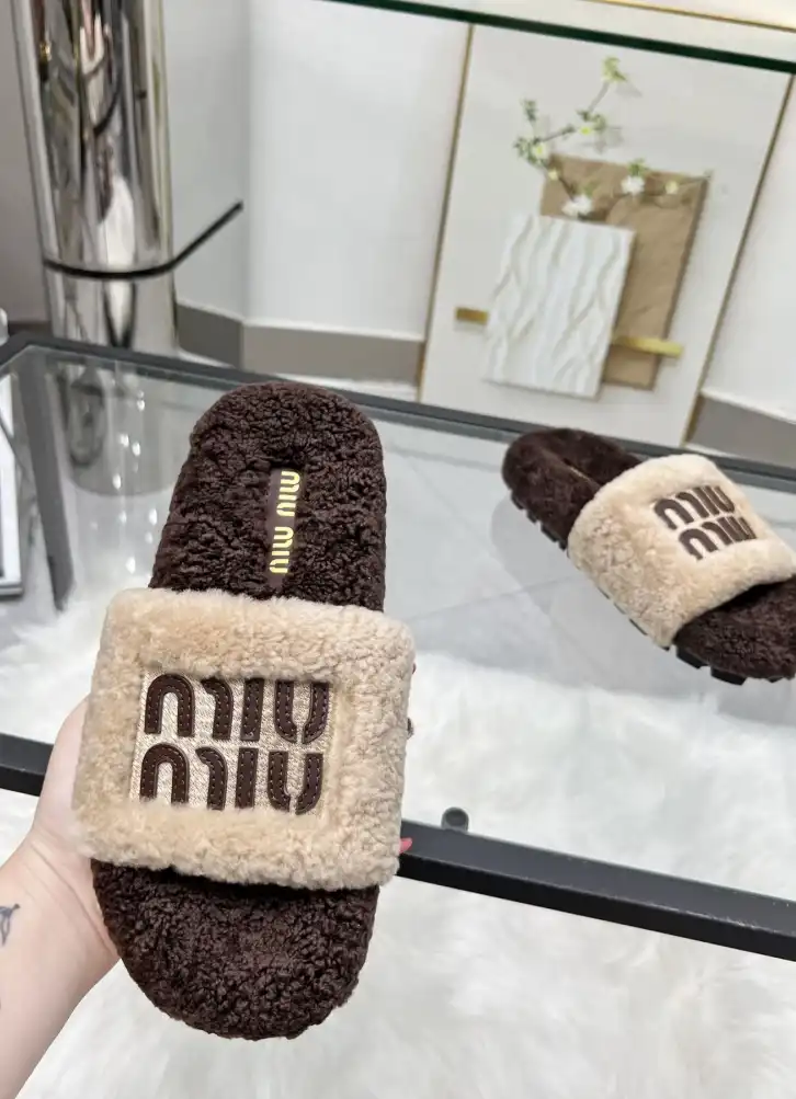 hype Miu Miu Slippers