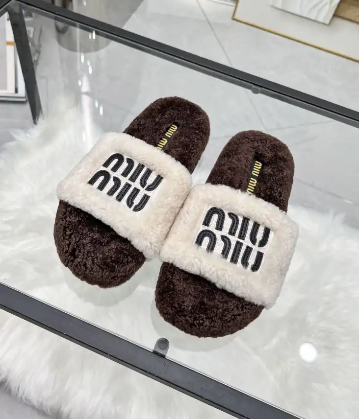 hype Miu Miu Slippers