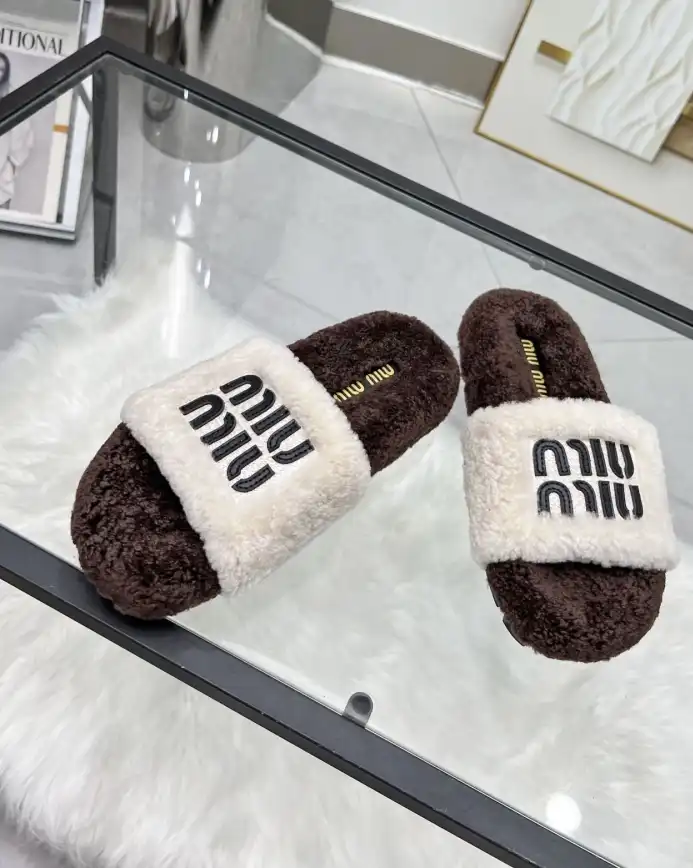 hype Miu Miu Slippers