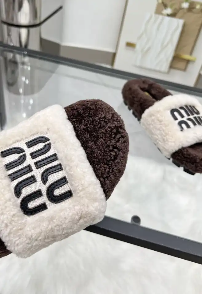 hype Miu Miu Slippers