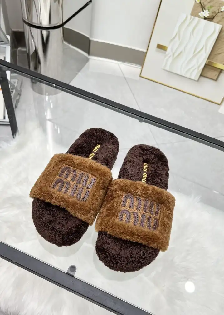 hype Miu Miu Slippers