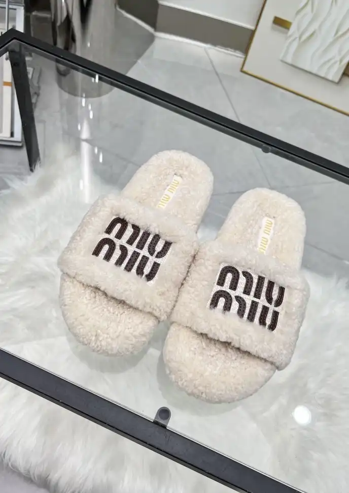 hype Miu Miu Slippers