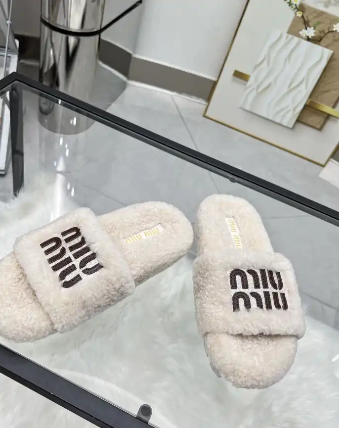 hype Miu Miu Slippers