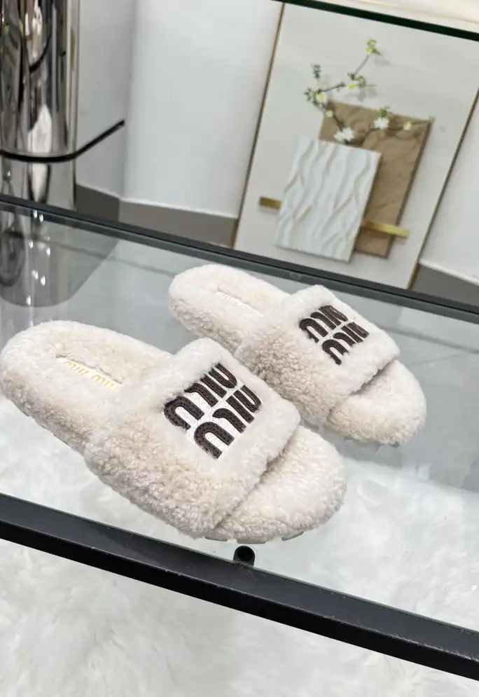 hype Miu Miu Slippers