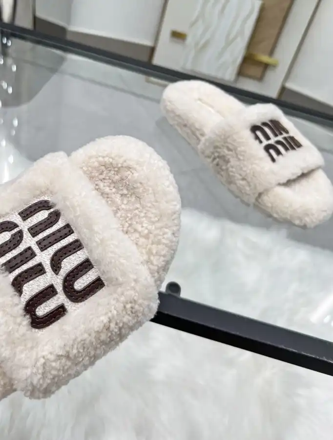 hype Miu Miu Slippers