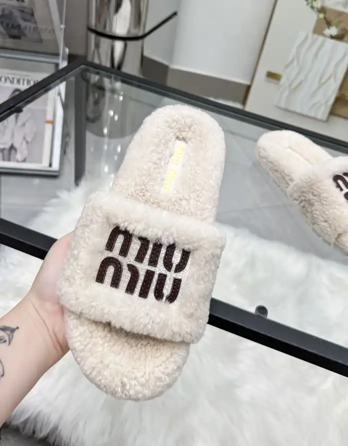 hype Miu Miu Slippers