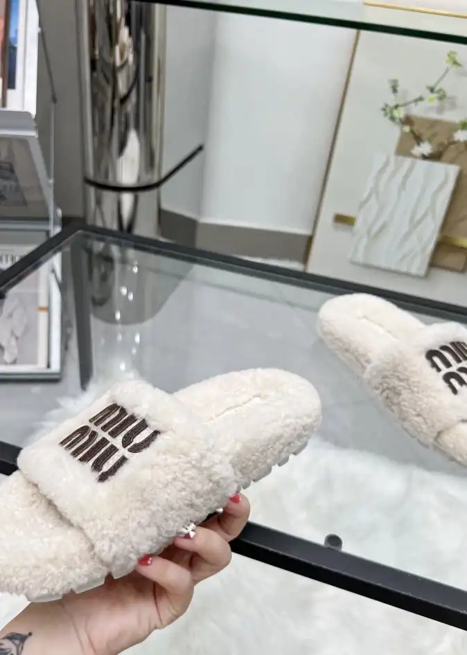 hype Miu Miu Slippers