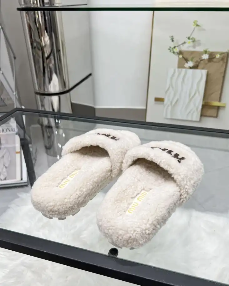 hype Miu Miu Slippers