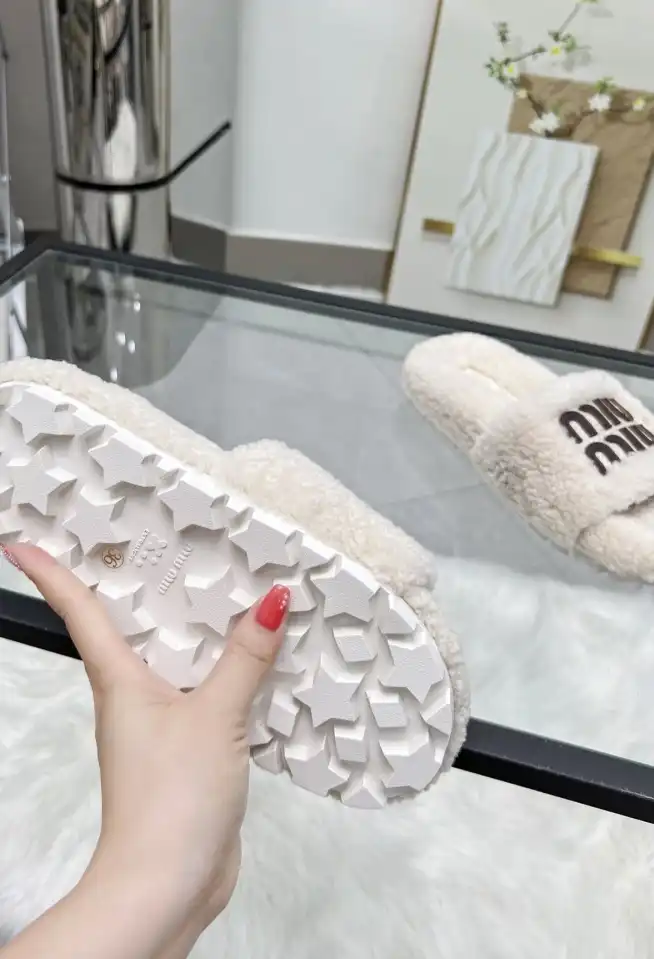 hype Miu Miu Slippers