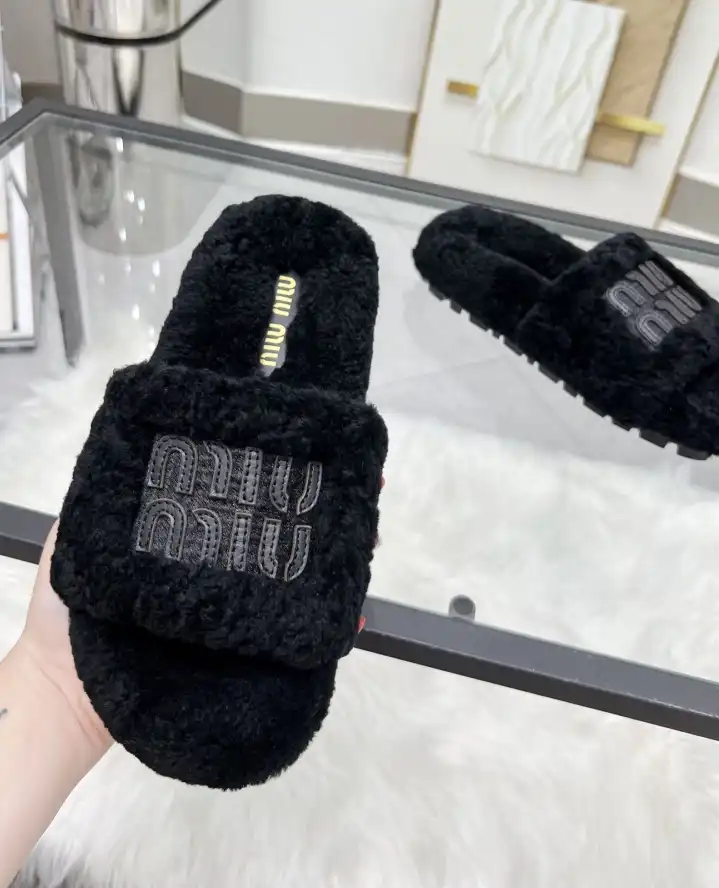 hype Miu Miu Slippers