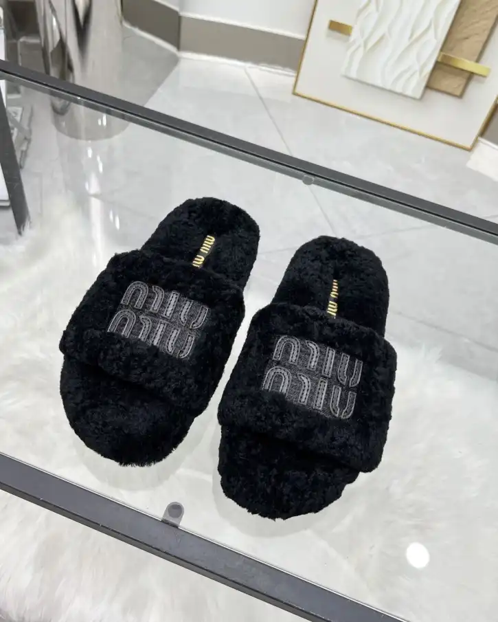 hype Miu Miu Slippers