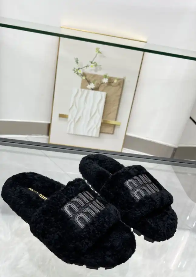 hype Miu Miu Slippers