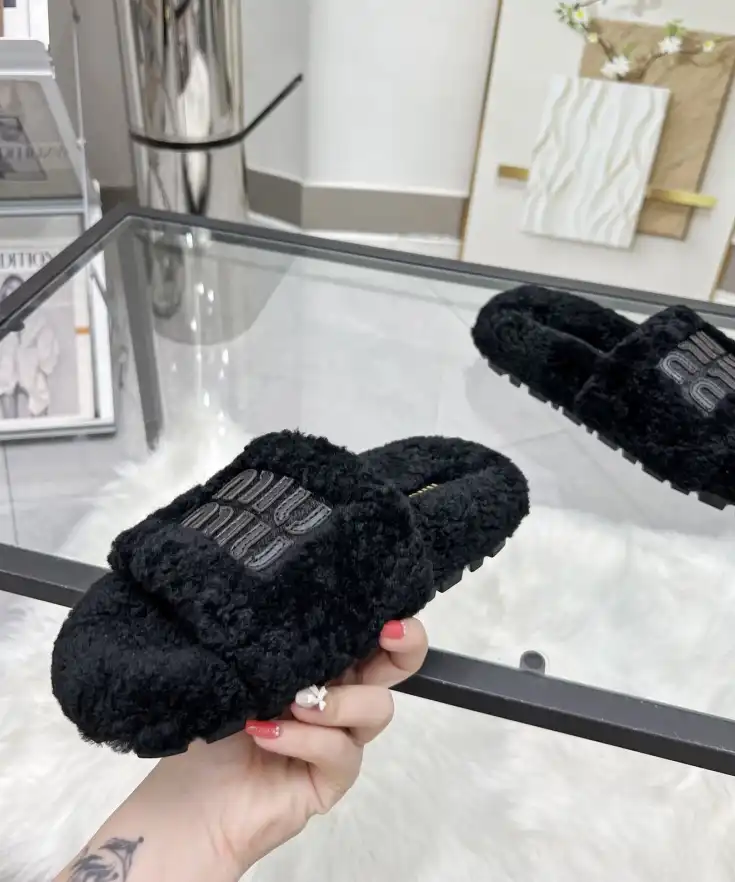 hype Miu Miu Slippers