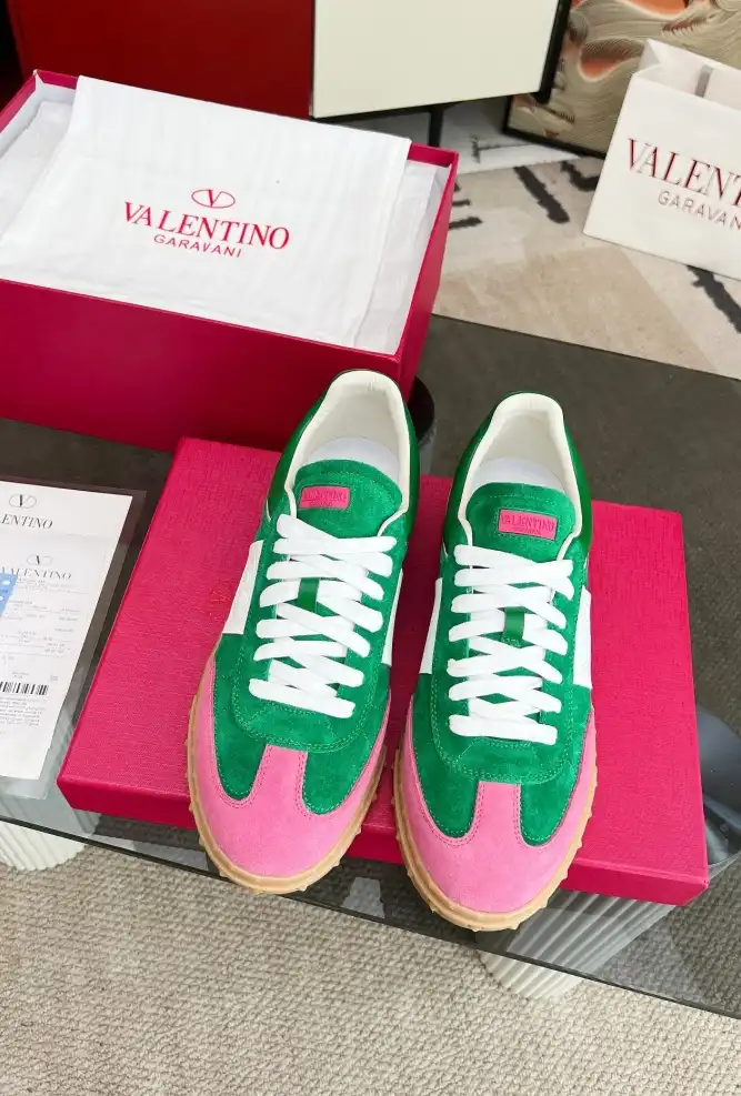 hype Valentino Sneakers