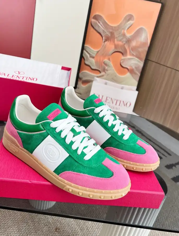 hype Valentino Sneakers