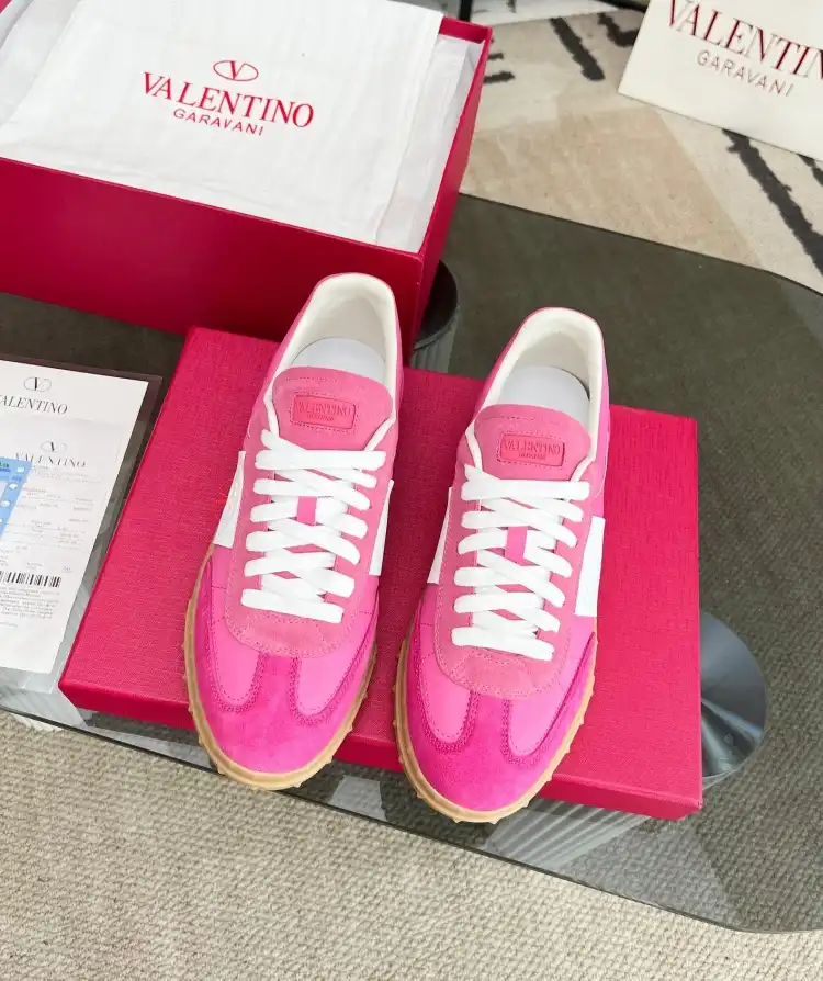 hype Valentino Sneakers