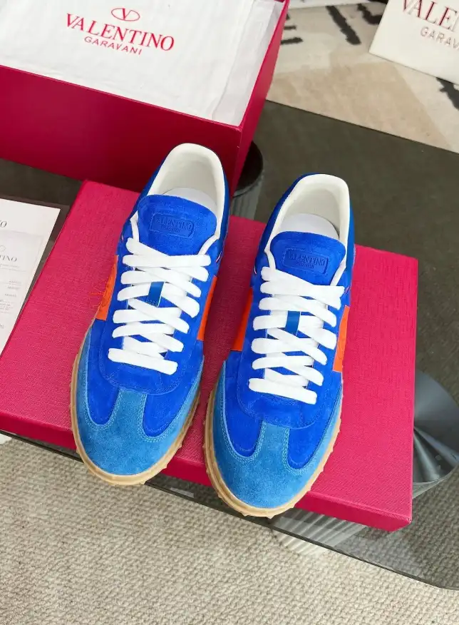 hype Valentino Sneakers