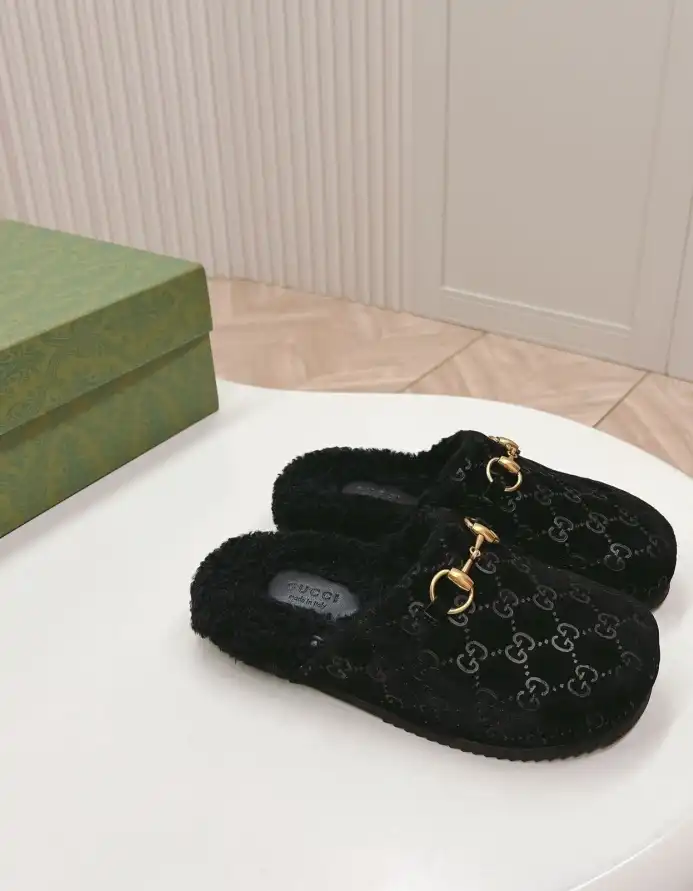 hype Gucci Slippers