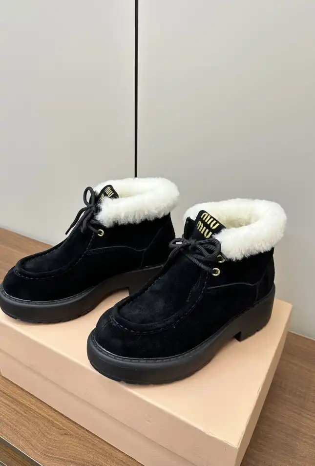 hype Miu Miu Casual Shoes