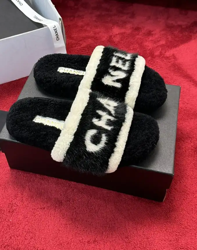 hype Chanel Slippers