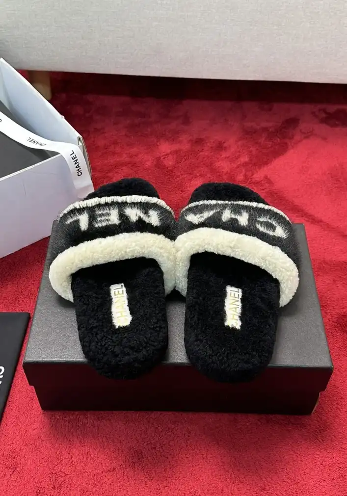 hype Chanel Slippers