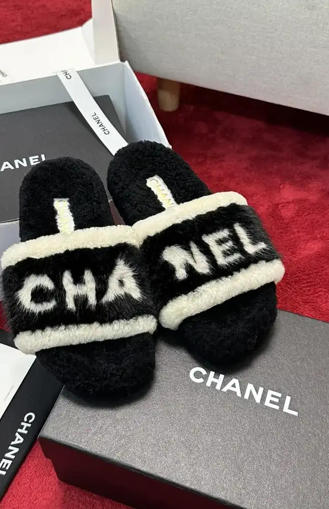 hype Chanel Slippers