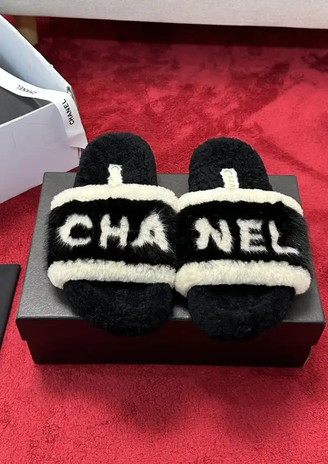 hype Chanel Slippers