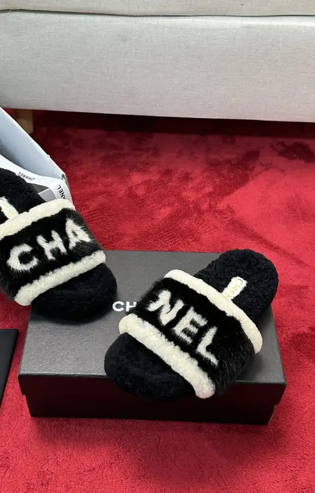 hype Chanel Slippers