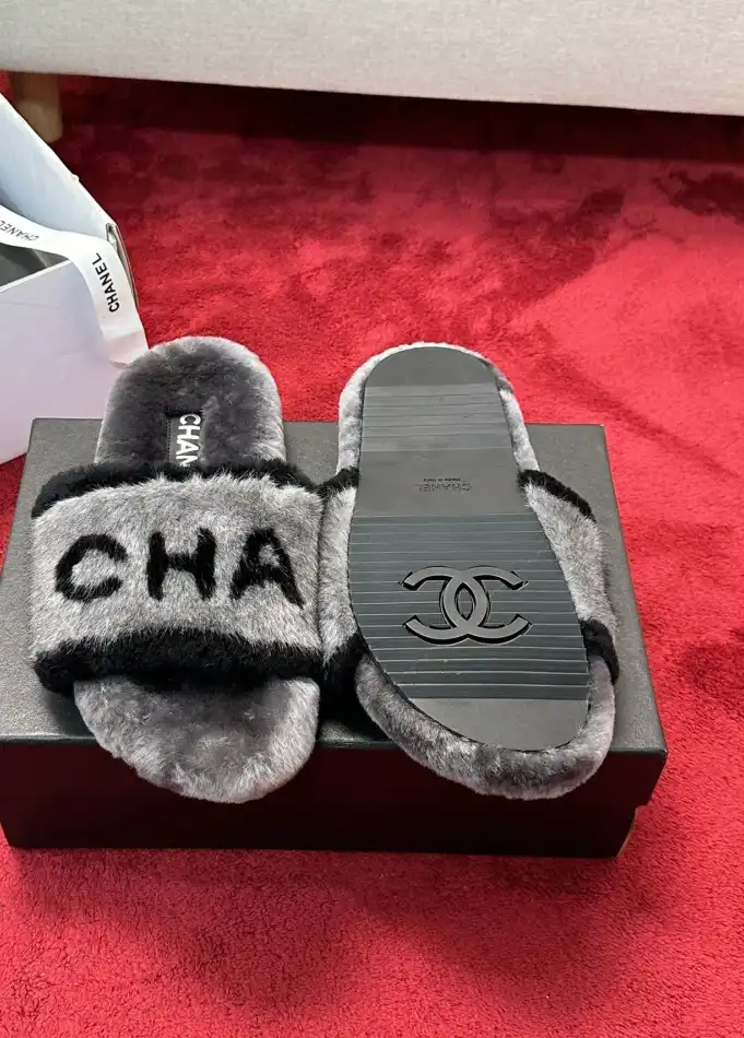 hype Chanel Slippers