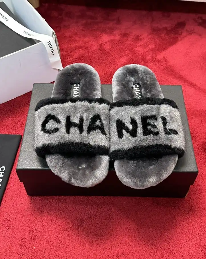 hype Chanel Slippers