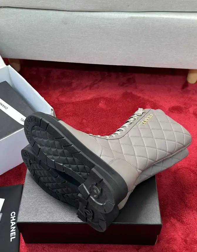 hype Chanel Boots